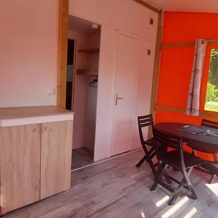 Camping Le Clos De Balleroy Room photo