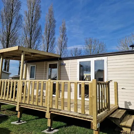 Camping Le Clos De Balleroy Exterior photo