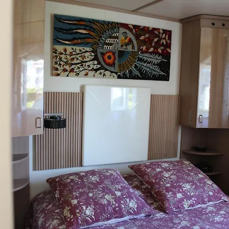 Camping Le Clos De Balleroy Buitenkant foto